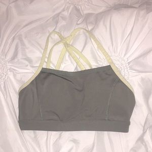 Very supportive cute sports bra!